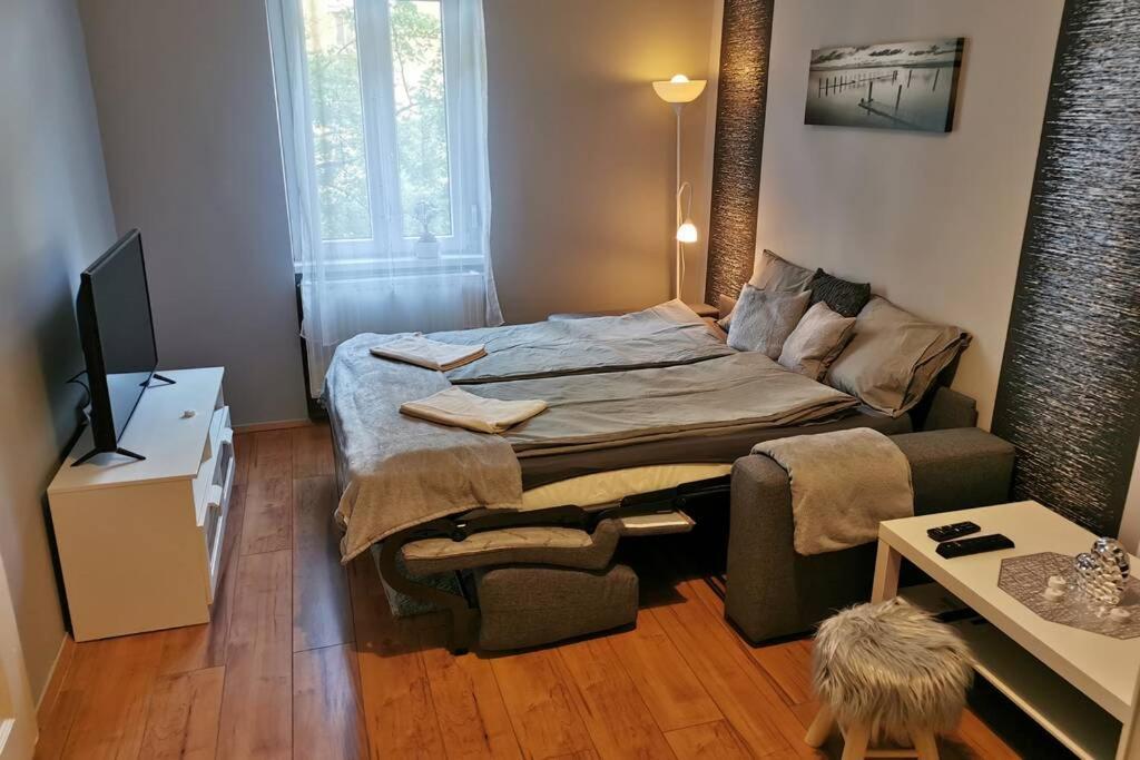 Ferienwohnung Corvin City Center Kisfaludy Apartman Budapest Exterior foto