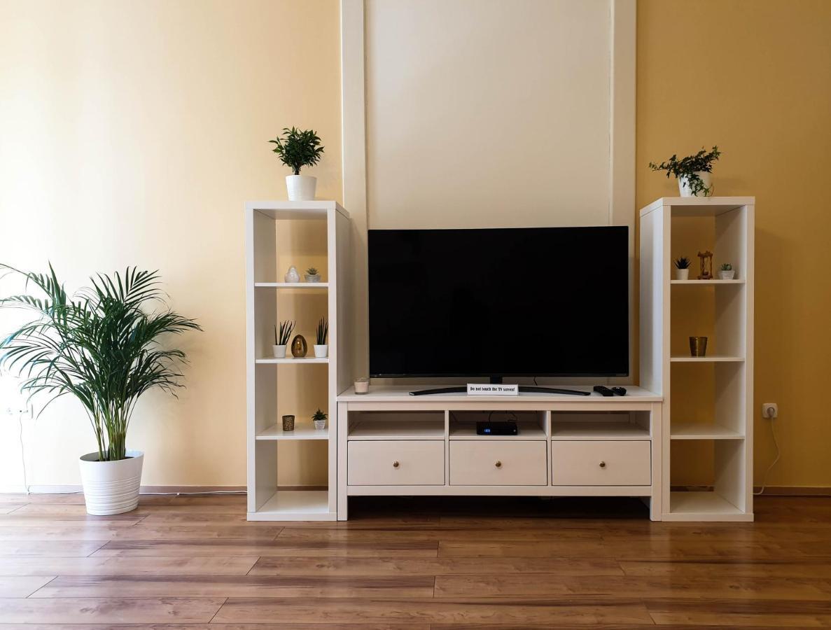 Ferienwohnung Corvin City Center Kisfaludy Apartman Budapest Exterior foto