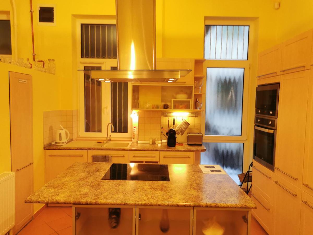 Ferienwohnung Corvin City Center Kisfaludy Apartman Budapest Exterior foto